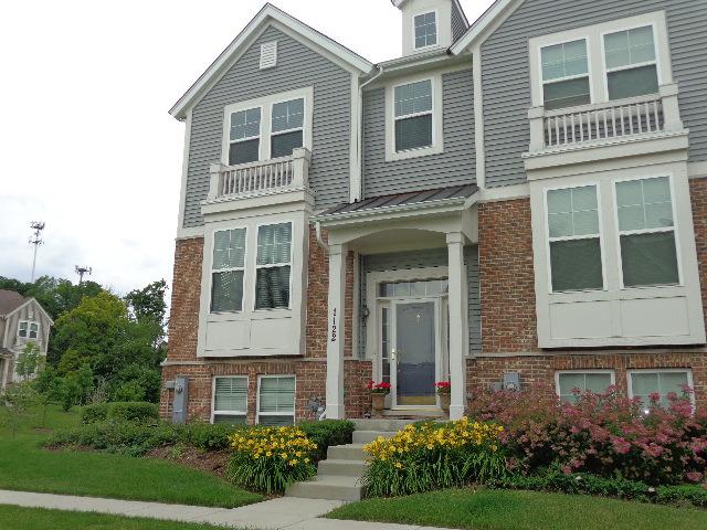 1122 Tuscany Dr., Streamwood, IL 60107