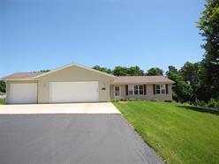 9711 Highstone Dr., Roscoe, IL 61073