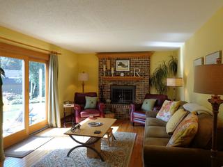909 Bedford Ln., Libertyville, IL 60048