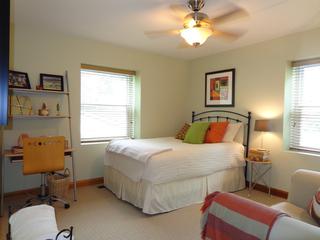 909 Bedford Ln., Libertyville, IL 60048