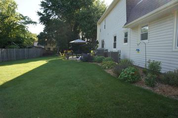 909 Bedford Ln., Libertyville, IL 60048