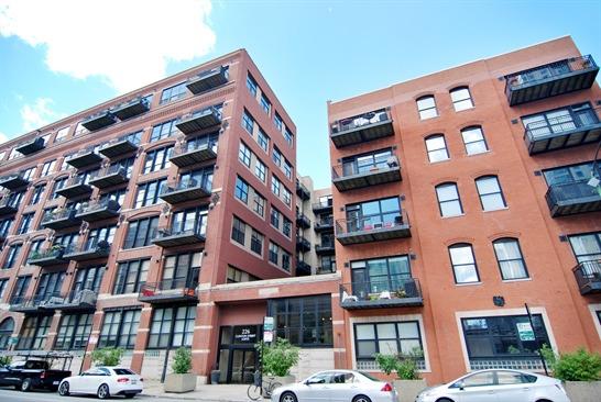 226 N Clinton St. #605, Chicago, IL 60661