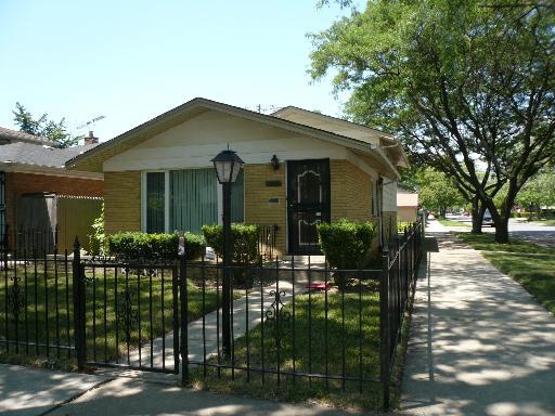 11600 S Carpenter St., Chicago, IL 60643