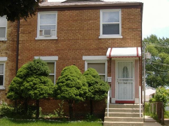 335 Hyde Park Ave., Bellwood, IL 60104