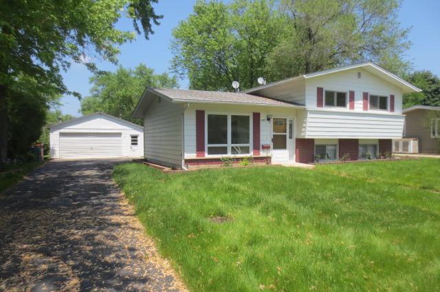 407 Spruce St., North Aurora, IL 60542