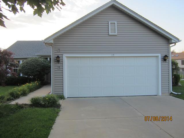 10 Juniper Ct., Streamwood, IL 60107