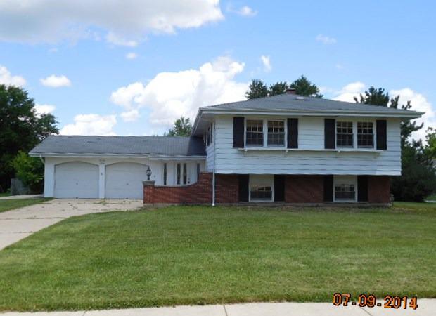 20W680 Mayfair Rd., Lombard, IL 60148