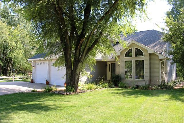 24 Lake Metonga Tr., Grant Park, IL 60940