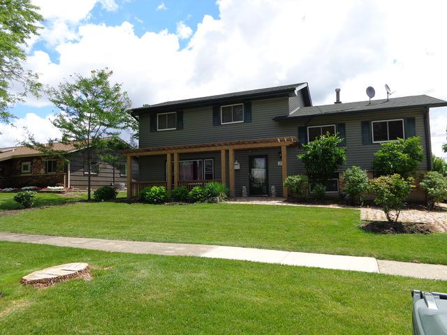 895 Morton St., Hoffman Estates, IL 60169