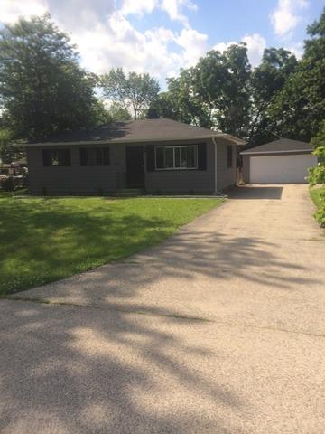 2406 Manor Ln., Mchenry, IL 60051