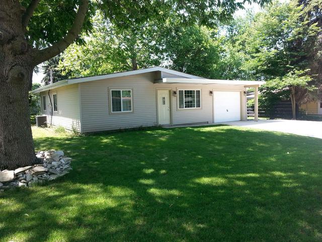 306 John St., North Aurora, IL 60542