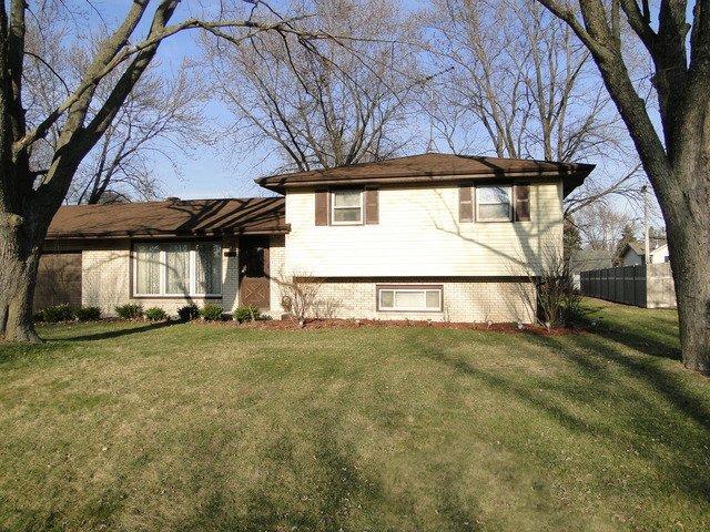 308 Cardinal Pl., Shorewood, IL 60404
