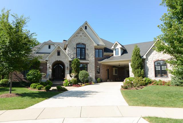 905 Jenna Ct., Glen Ellyn, IL 60137