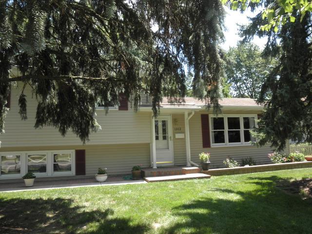 1312 Clyde Dr., Naperville, IL 60565