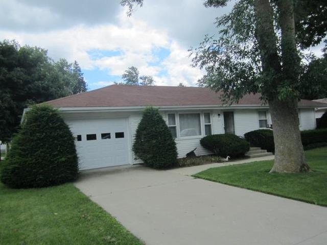 207 Wall St., Crescent City, IL 60928