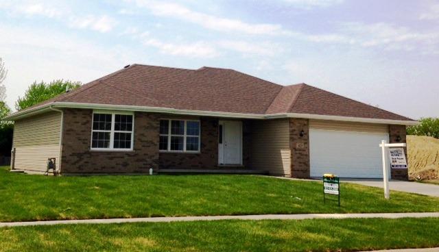 425 E Bethel Dr., Bourbonnais, IL 60914