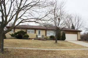 518 Merlin Dr., Schaumburg, IL 60193