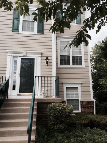 2420 Courtyard Cir. #1, Aurora, IL 60506