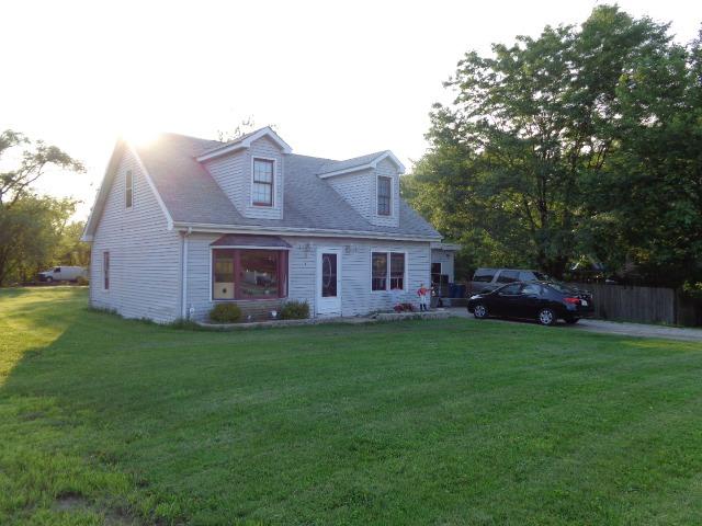 9932 S 87th Ave., Palos Hills, IL 60465