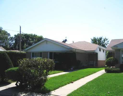 5215 Wright Ter., Skokie, IL 60077