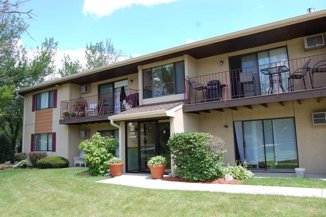 5705 Holmes Ave. #1D, Clarendon Hills, IL 60514