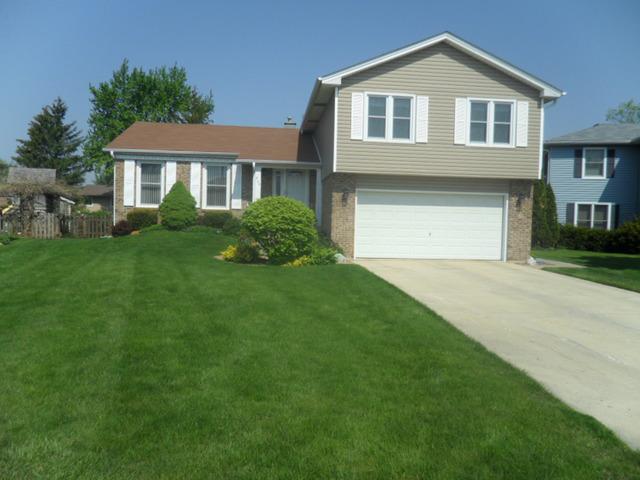 804 Longmeadow Dr., Schaumburg, IL 60193