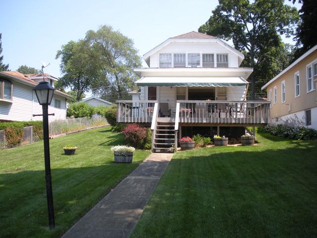 521 Mineral Springs Dr., Mchenry, IL 60051