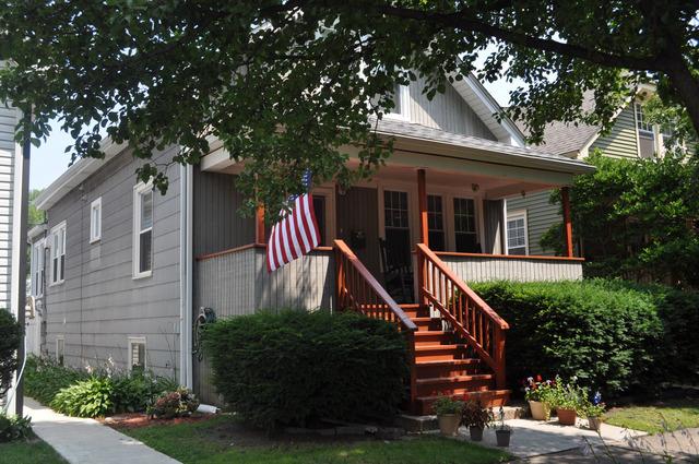 5712 W Waveland Ave., Chicago, IL 60634