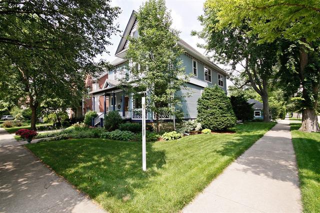 241 S Catherine Ave., La Grange, IL 60525