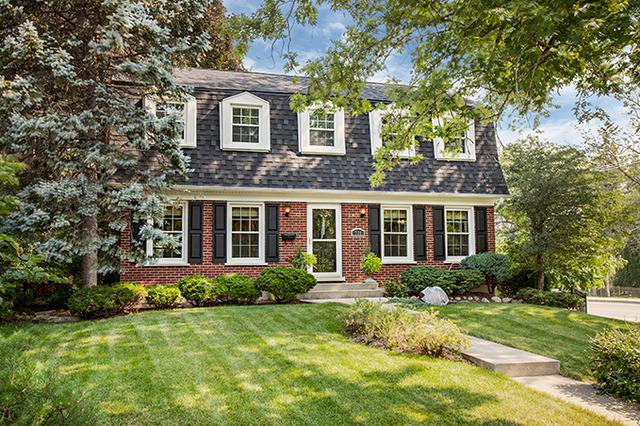 734 Meredith Pl., Glen Ellyn, IL 60137