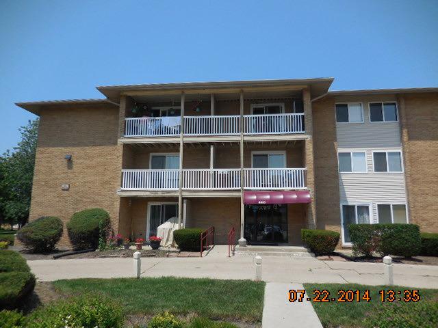 960 Beau Dr. #209, Des Plaines, IL 60016