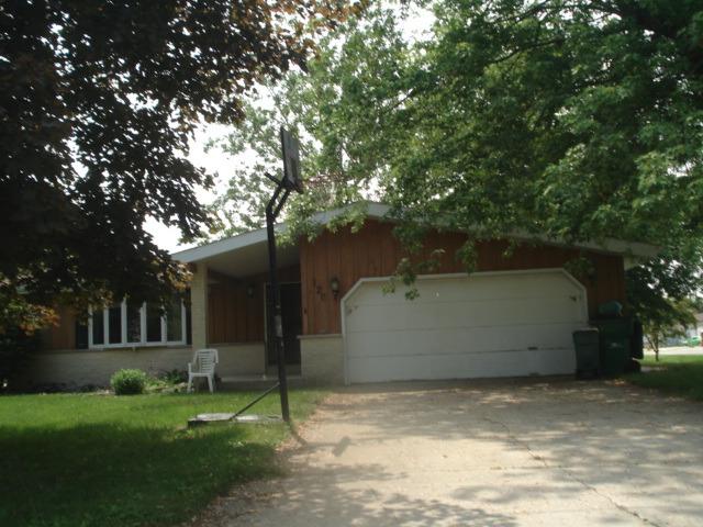 120 W Pacific St., Essex, IL 60935