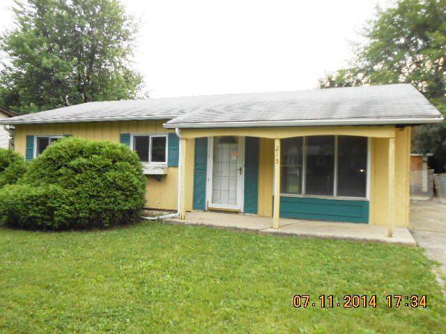 215 Pacific Dr., Bolingbrook, IL 60440