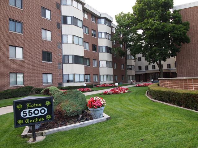 5500 Lincoln Ave. #217-E, Morton Grove, IL 60053