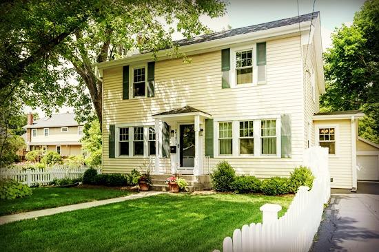 217 W Harrison Ave., Wheaton, IL 60187