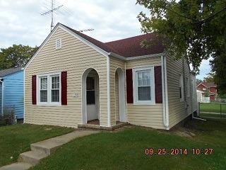 1246 Solfisburg Ave., Aurora, IL 60505