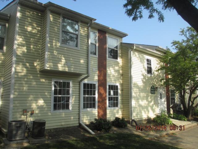 1422 E Wyndham Cir. #104, Palatine, IL 60074