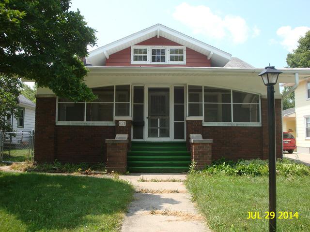 621 N 9th St., Dekalb, IL 60115
