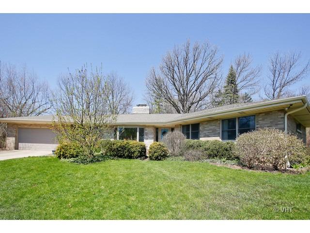 654 Bremer Ct., Glen Ellyn, IL 60137