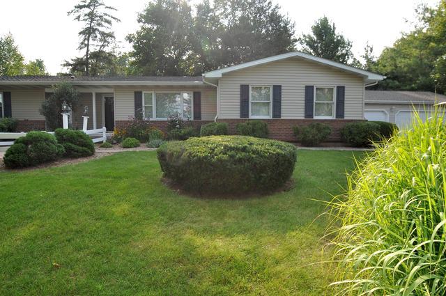 6511 Sands Rd., Crystal Lake, IL 60014