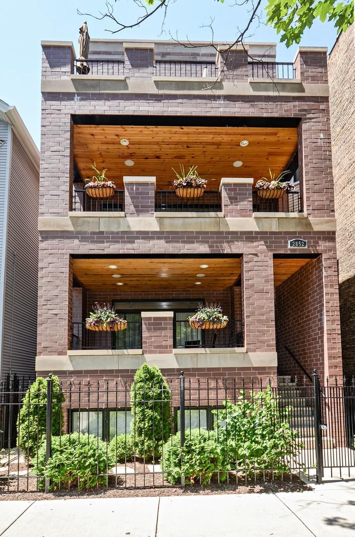 2852 N Racine Ave. #3, Chicago, IL 60657