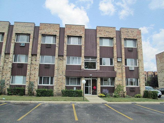 8667 W Foster Ave. #2C, Chicago, IL 60656