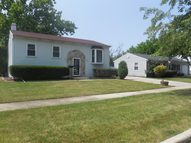 204 Willow Rd., Streamwood, IL 60107