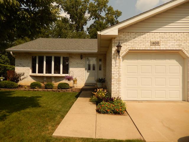 1400 Strawberry Hill Dr., Lockport, IL 60441