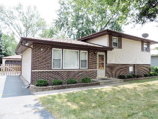 1191 Princeton Dr., Bartlett, IL 60103