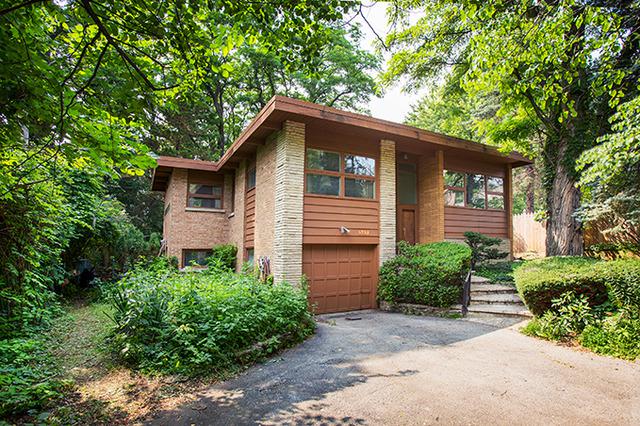 5732 Dunham Rd., Downers Grove, IL 60516