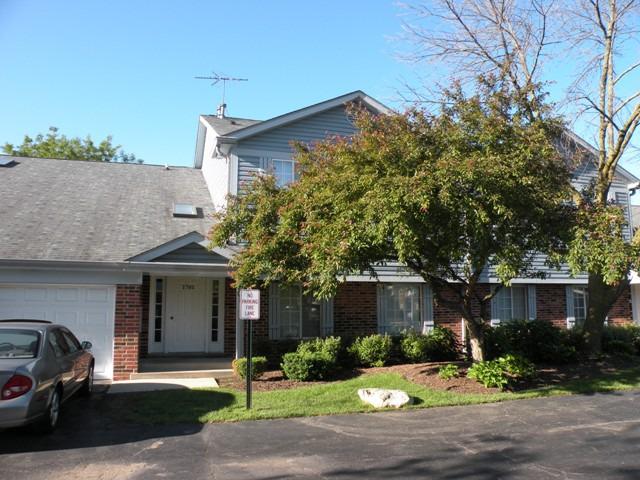 1701 Chesapeake Ln. #1, Schaumburg, IL 60193