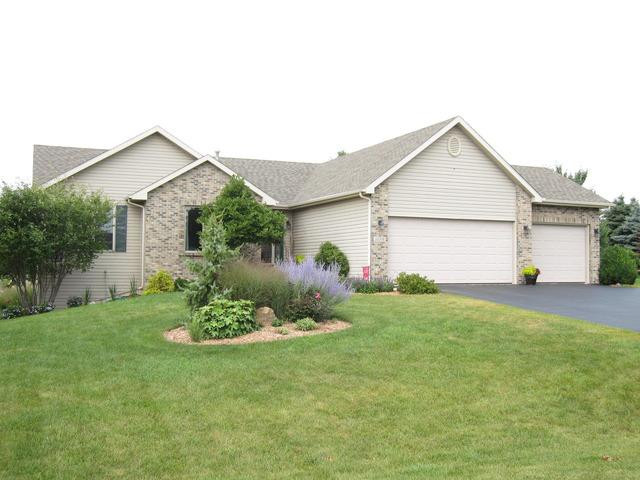 10008 Sara Dr., Roscoe, IL 61073