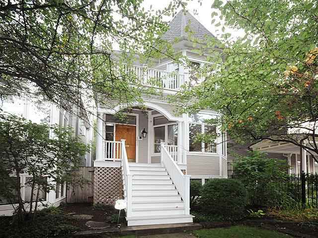 4611 N Hermitage Ave., Chicago, IL 60640