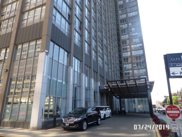 655 W Irving Park Rd. #2112, Chicago, IL 60613